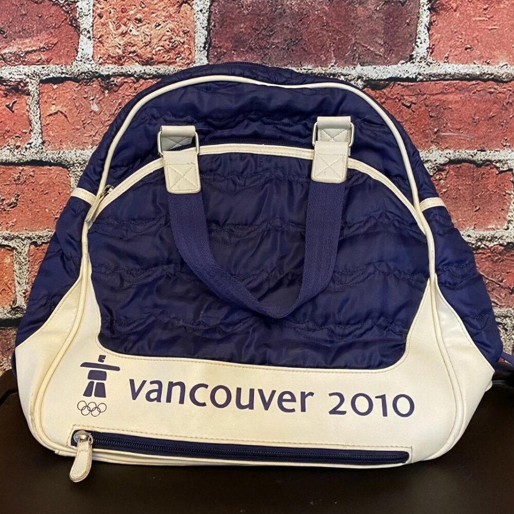 Shoulder Bag Women Vancouver 2010 Olympics Hudson Bay Co. Quilted with DEFECT